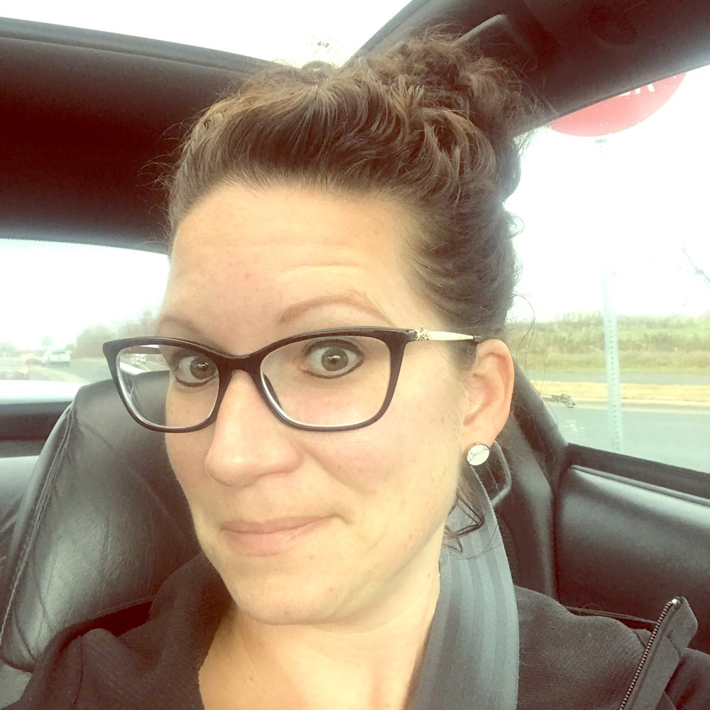 Meet your Posher, Lauralee